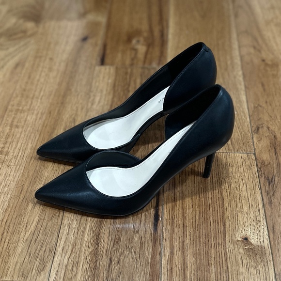 Never Worn Marc Fisher Meryl D'Orsay Pumps Size 7.5M - Picture 6 of 8